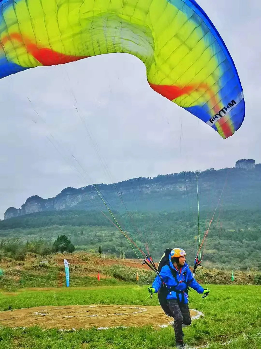 江油大事件！四川省第六屆滑翔傘定點錦標賽即將開幕，10月30日—11月1日相約來玩兒呀！